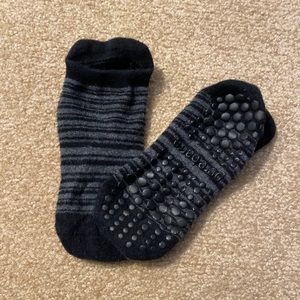 PURE BARRE STICKY SOCKS